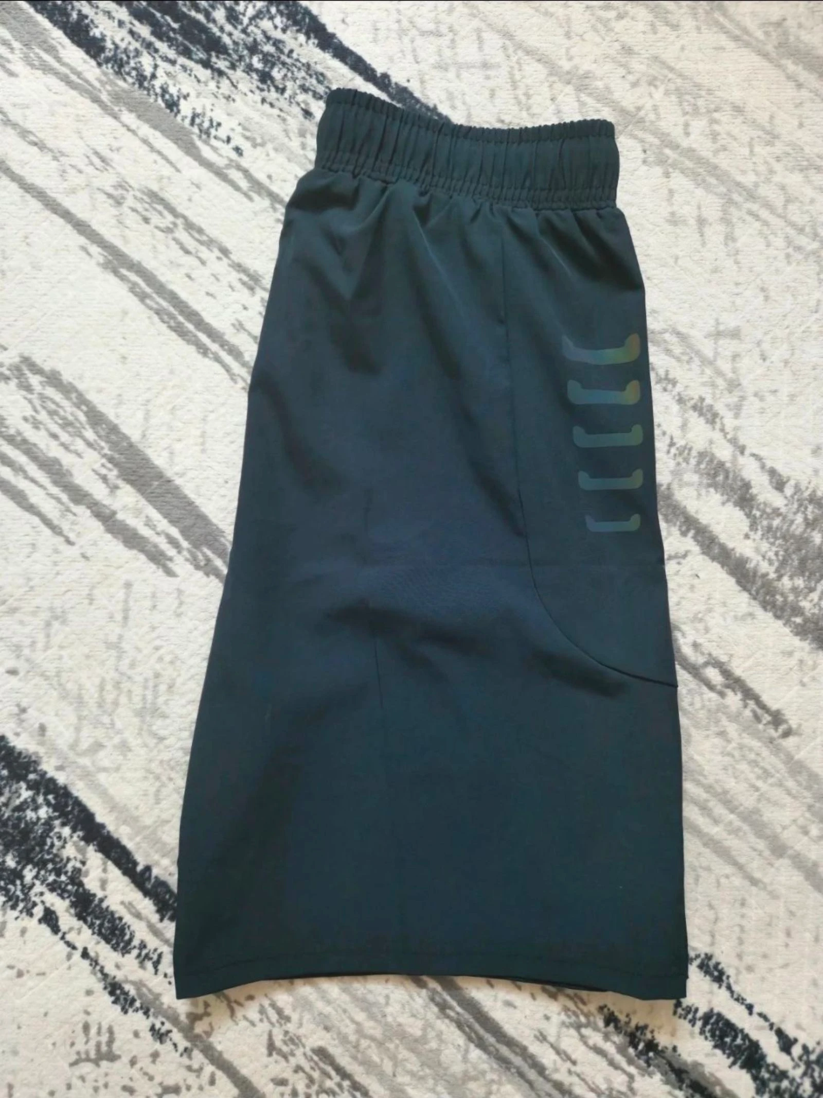 Short esportivo Under Armour HeatGear azul-marinho novo com etiqueta tamanho M – photo 3